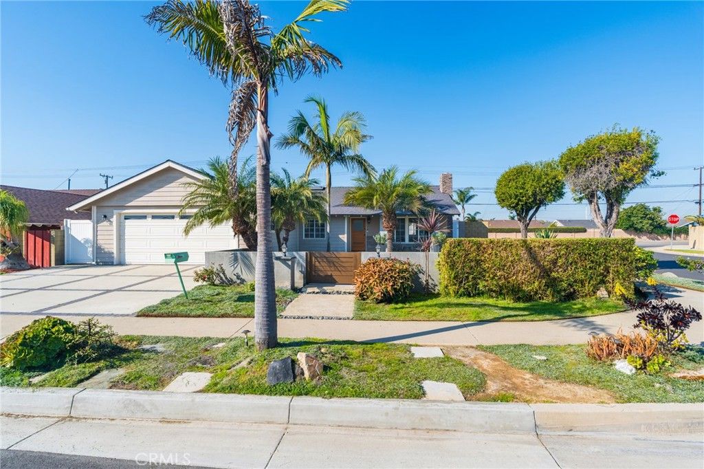 17761 Still Harbor Lane, Huntington Beach, CA 92647