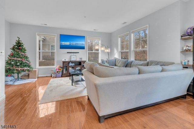 900 River Pl, Butler Boro, NJ 07405