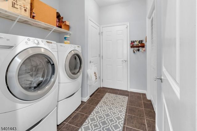 900 River Pl, Butler Boro, NJ 07405