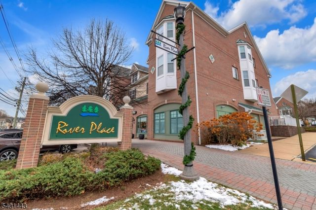 900 River Pl, Butler Boro, NJ 07405