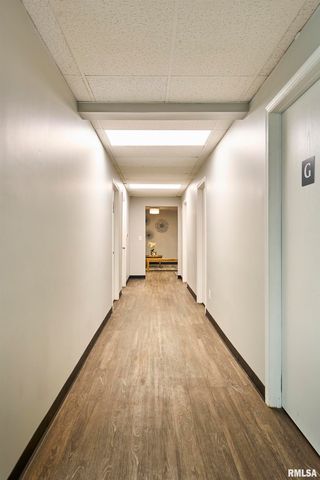 2906 W CENTRAL PARK Avenue, Davenport, IA 52804