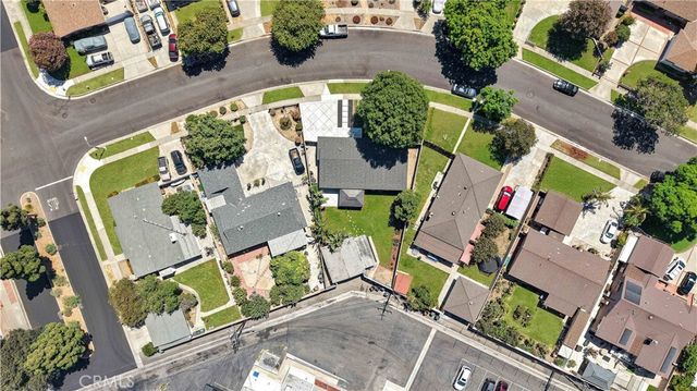2447 Clarke, Fullerton, CA 92831