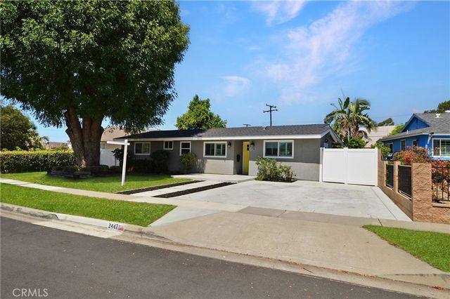 2447 Clarke, Fullerton, CA 92831