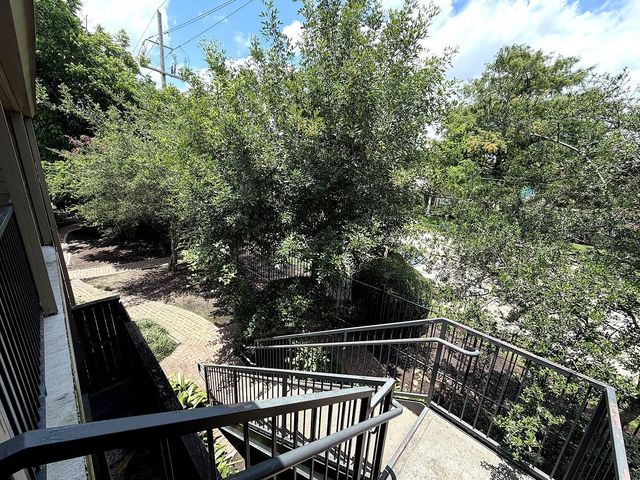 1100 Augusta Drive 80, Houston, TX 77057