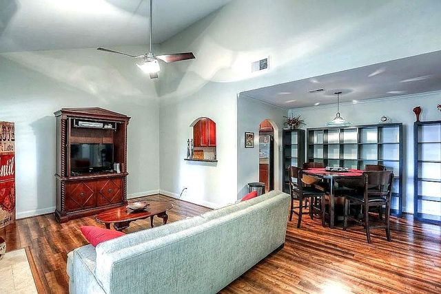 1100 Augusta Drive 80, Houston, TX 77057