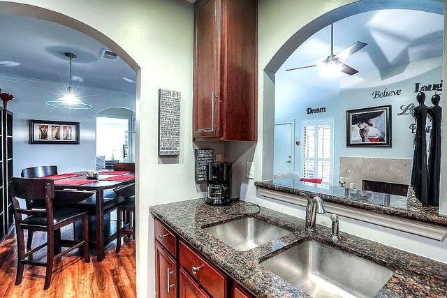1100 Augusta Drive 80, Houston, TX 77057