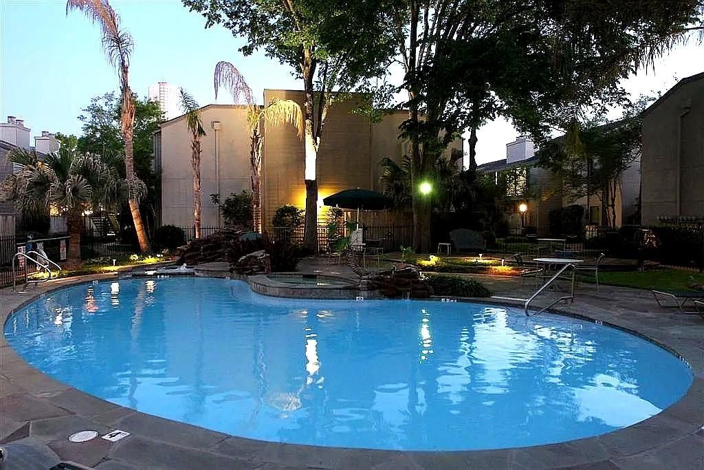 1100 Augusta Drive 80, Houston, TX 77057