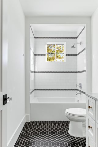 9826 Mixon Drive, Dallas, TX 75220