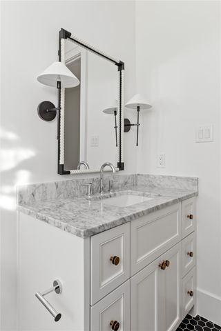 9826 Mixon Drive, Dallas, TX 75220