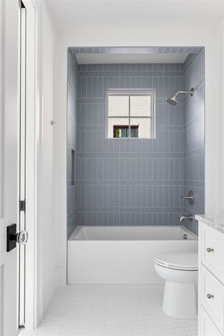 9826 Mixon Drive, Dallas, TX 75220