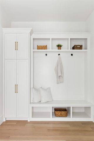 9826 Mixon Drive, Dallas, TX 75220