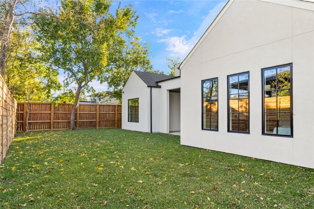 9826 Mixon Drive, Dallas, TX 75220