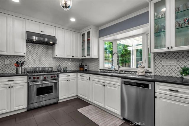 7015 Castle Peak Drive, West Hills, CA 91307