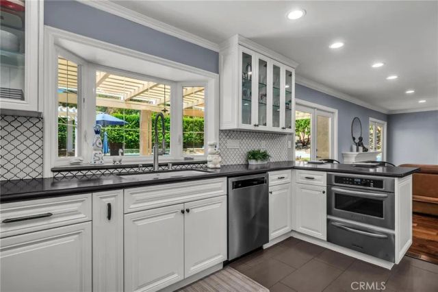 7015 Castle Peak Drive, West Hills, CA 91307