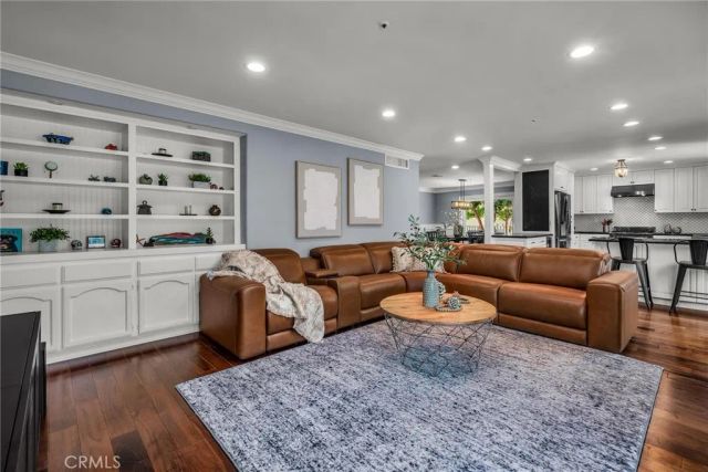 7015 Castle Peak Drive, West Hills, CA 91307