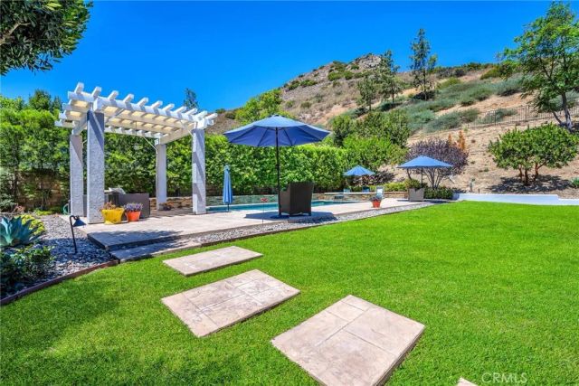 7015 Castle Peak Drive, West Hills, CA 91307