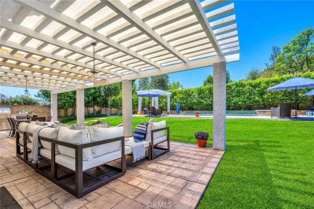 7015 Castle Peak Drive, West Hills, CA 91307