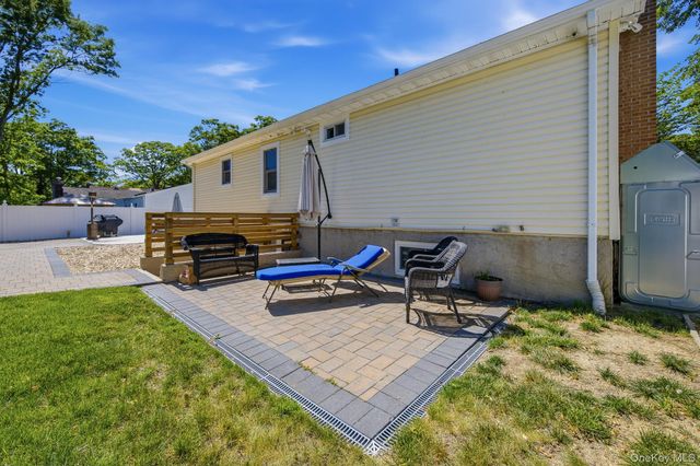 214 Pleasant Street, Ronkonkoma, NY 11779