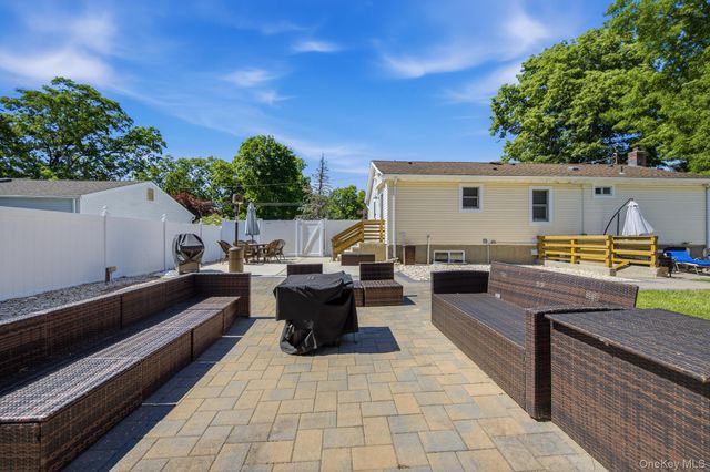 214 Pleasant Street, Ronkonkoma, NY 11779
