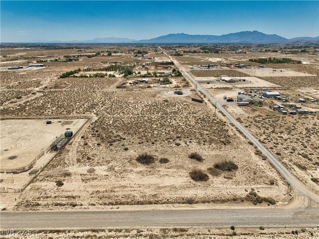 1711 West Avellaneda Street, Pahrump, NV 89060