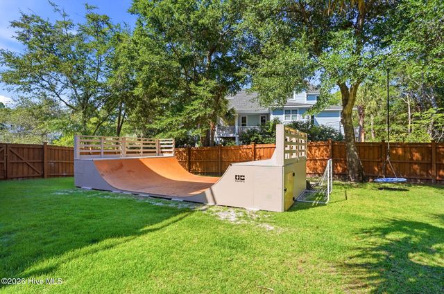 107 River Court, Wilmington, NC 28412