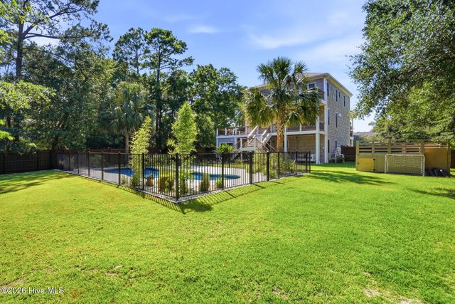 107 River Court, Wilmington, NC 28412