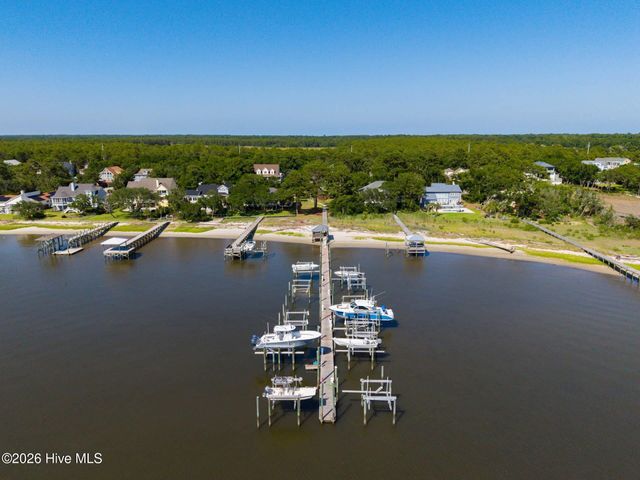 107 River Court, Wilmington, NC 28412