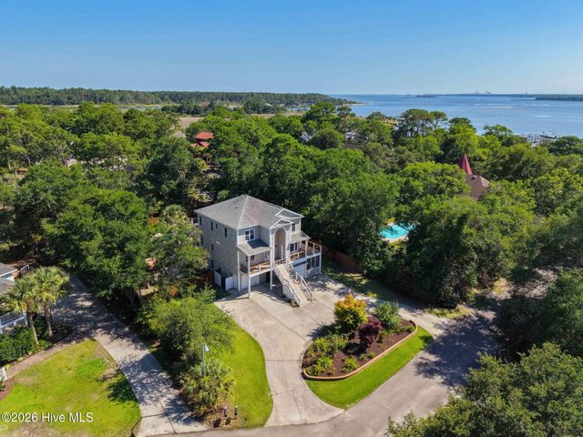 107 River Court, Wilmington, NC 28412