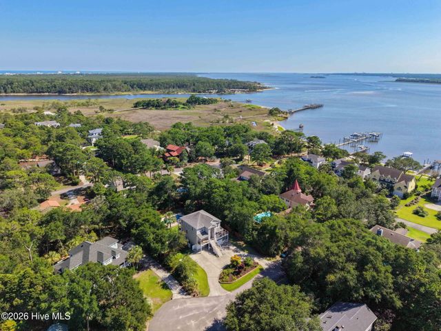 107 River Court, Wilmington, NC 28412
