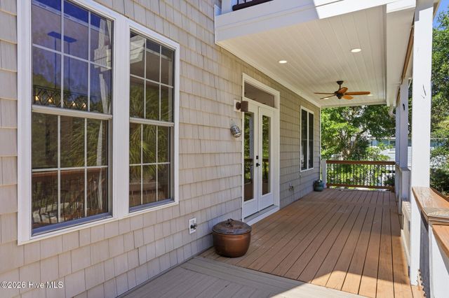 107 River Court, Wilmington, NC 28412