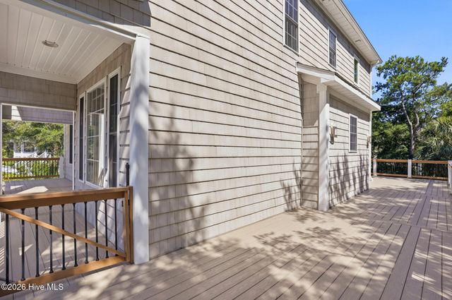 107 River Court, Wilmington, NC 28412