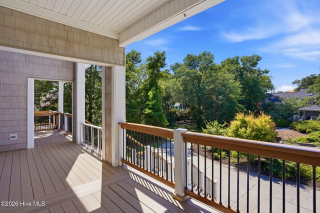 107 River Court, Wilmington, NC 28412