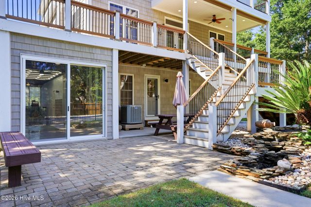107 River Court, Wilmington, NC 28412