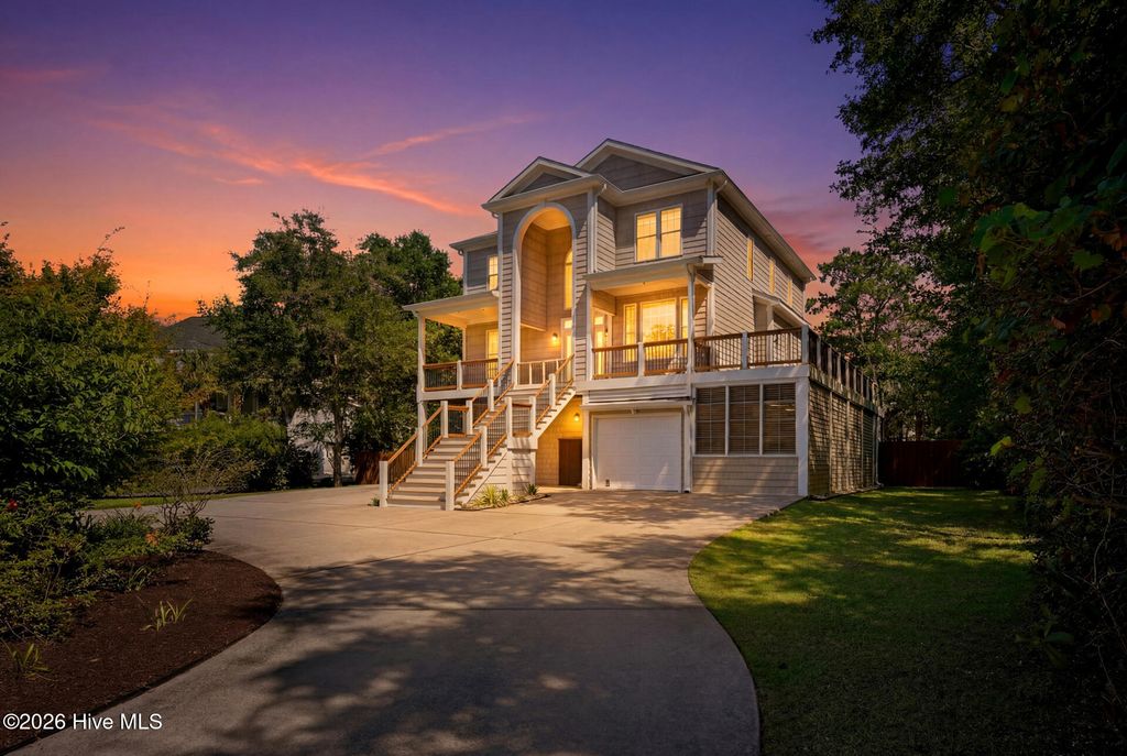 107 River Court, Wilmington, NC 28412