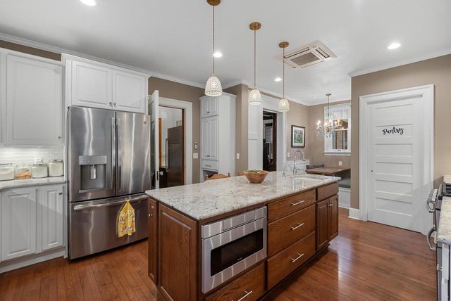 611 E Walnut Street, Horicon, WI 53032