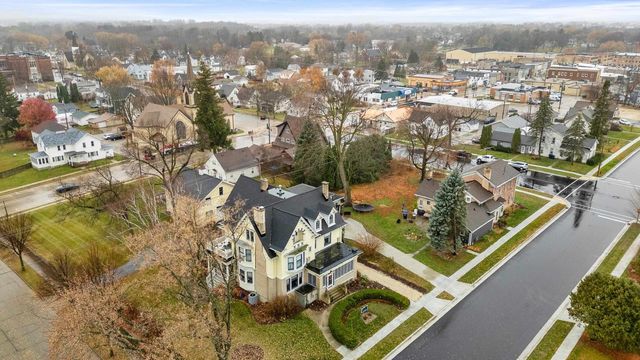 611 E Walnut Street, Horicon, WI 53032