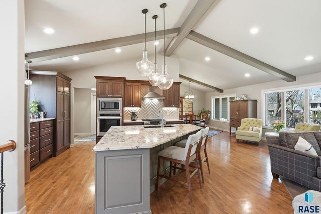 612 E 61St St Street, Sioux Falls, SD 57108