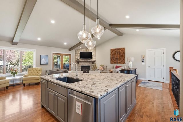 612 E 61St St Street, Sioux Falls, SD 57108