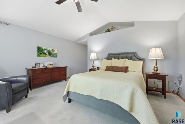 612 E 61St St Street, Sioux Falls, SD 57108