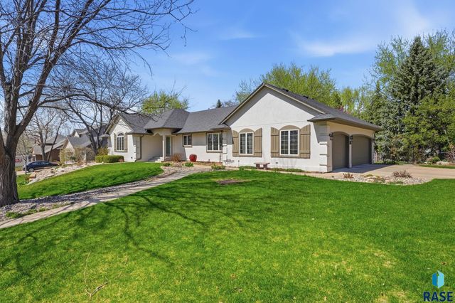 612 E 61St St Street, Sioux Falls, SD 57108