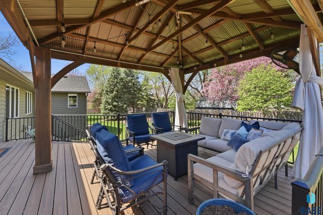 612 E 61St St Street, Sioux Falls, SD 57108