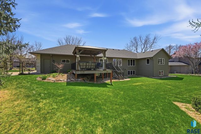 612 E 61St St Street, Sioux Falls, SD 57108