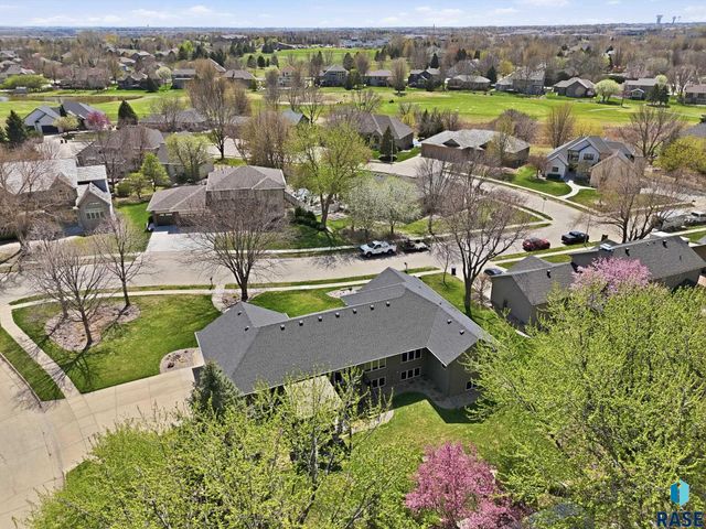 612 E 61St St Street, Sioux Falls, SD 57108