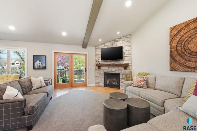 612 E 61St St Street, Sioux Falls, SD 57108