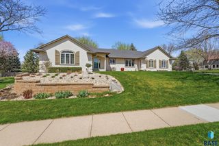 612 E 61St St Street, Sioux Falls, SD 57108