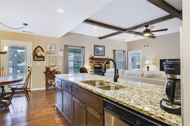 905 Ingleside Drive, Pleasant Hill, MO 64080