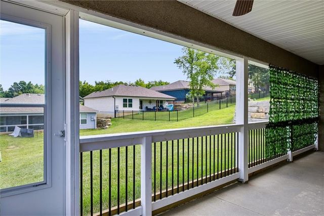 905 Ingleside Drive, Pleasant Hill, MO 64080