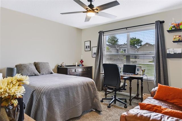 905 Ingleside Drive, Pleasant Hill, MO 64080