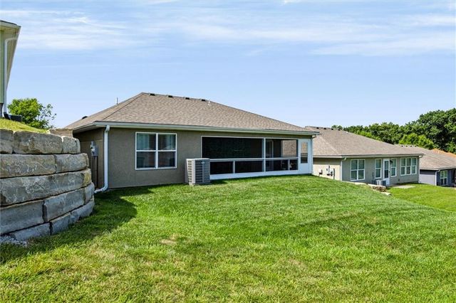 905 Ingleside Drive, Pleasant Hill, MO 64080