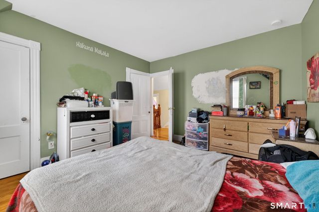 4 Robbins Court, Norwich, CT 06360